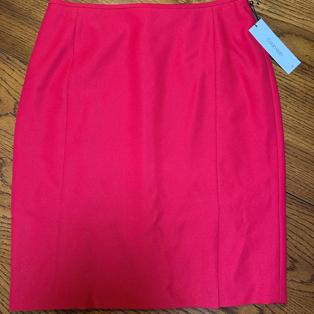 Calvin Klein Women's NWT Zip Closure Slit Hem A-Line Pleated Skirt-Size 12
